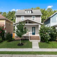 dum-pexels-curtis-adams-5071177