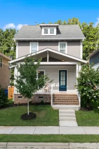 dum-pexels-curtis-adams-5071177